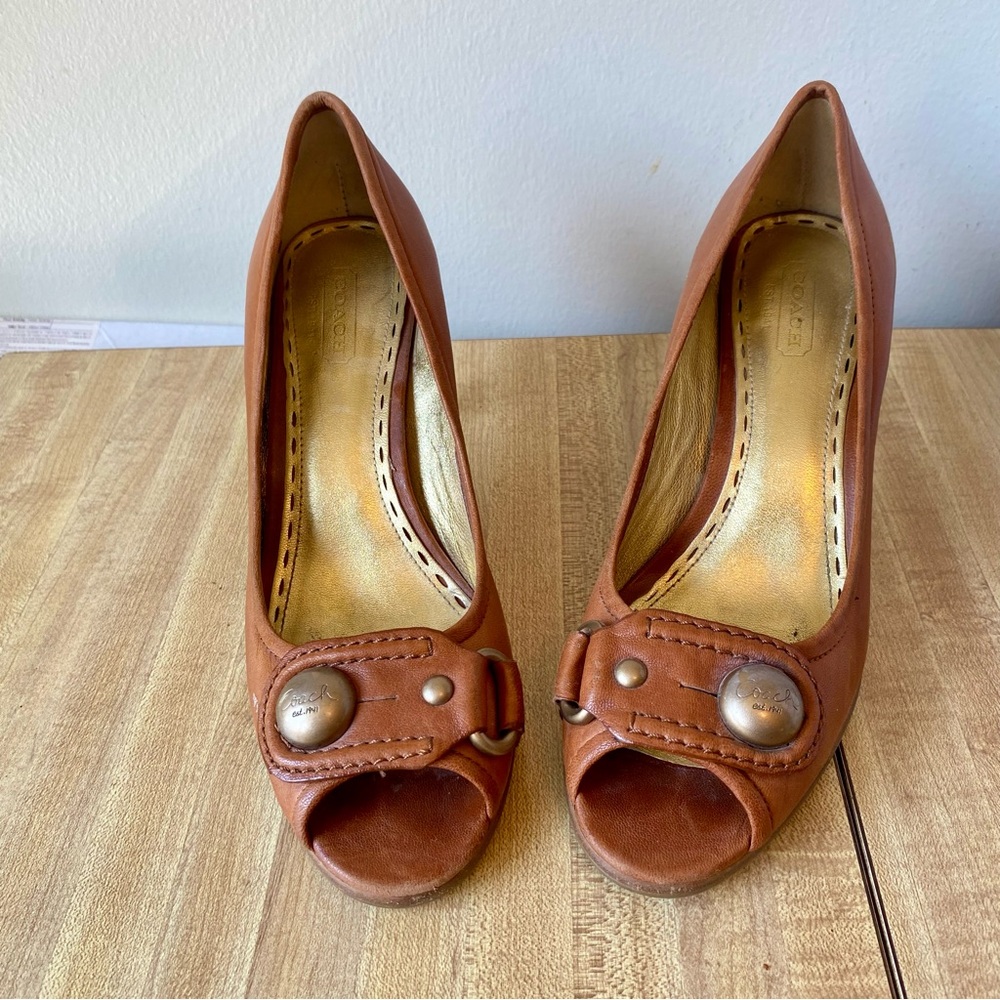 COACH Dorita Leather Pumps Tan Whisky Brown Open Toe High Heels Shoes